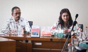 Ketua Komisi II DPRD Kota Bogor, Anita Primasari Mongan (Kanan) dan wakilnya Jatirin. (Yudha Prananda / Jabar Ekspres)
