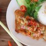 Cara Membuat Ayam Geprek Sambal Matah yang Lezat, Gurih dan Nikmat!
