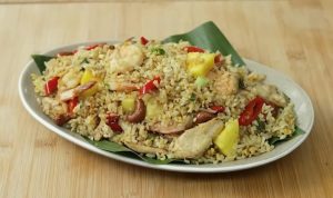 Cocok Makan Besar Keluarga! Resep Nasi Goreng Nanas Khas Thailand Makan Besar Keluarga! Resep Nasi Goreng Nanas Khas Thailand