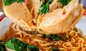 Daftar Tempat Bakso Berukuran Jumbo di Bandung