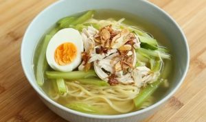 Cukup 15 Menit Beres!! Resep Mie Kuah Ayam Labu Siam