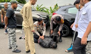 Motif penembakan MUI diungkap kepolisian berdasarkan surat-surat ataupun tulisan-tulisan milik dari tersangka adalah ingin mendapatkan pengakuan sebagai wakil nabi. -Andrew Tito-