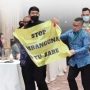 Aksi demo Tolak PLTU Baru
