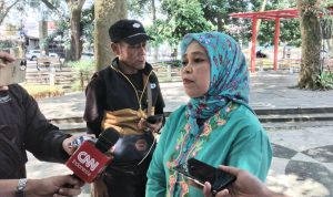 SESI WAWANCARA: Ketua KPU Kota Bandung Suharti, memberikan keterangan kepada awak media saat acara Bandung Menjawab di Balai Kota Bandung, Kamis 25 Mei 2023.