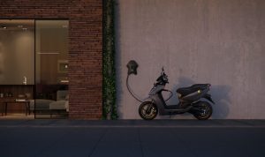 Cara Mengisi Daya Motor Listrik dengan Mudah! Cara Mengisi Daya Motor Listrik dengan Mudah!