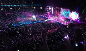 Makna Lagu “A Sky Full of Stars” Karya Coldplay, Lagu Tentang Cinta dan Impian yang Menembus Batas!