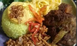 Resep Nasi Kuning Komplit,