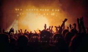 Ilustrasi Konser, Viral Warganet Rela Pinjol Demi Tiket Coldplay/ Pexels/ Vishnu R Nair