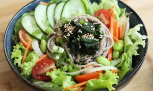 Praktis, Gurih dan Asam! Resep Salad Khas Jepang