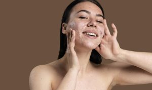 Perhatikan! Kandungan Skincare yang Tepat untuk Kulit Berjerawat, Jangan Sampai Salah