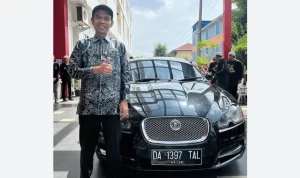 Lihat Spesifikasi Mobil Jaguar Ustadz Abdul Somad yang Diberikan Oleh Pengusaha Ini!