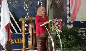 Regent Invites Women to be More Productive and Creative