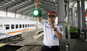 11 Perjalanan KA di Wilayah Daop 3 Cirebon Dihentikan Dampak Gempa Bumi 11 Perjalanan KA di Wilayah Daop 3 Cirebon Dihentikan Dampak Gempa Bumi