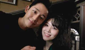 Park So Ryun berpose bersama Jung Hae in saat membintangi drama Snowdrop (instagram @su.ryeon_p)