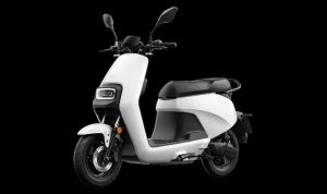 Beralih ke Motor Listrik, Inilah Daftar Merek Motor Listrik Berserta Keunggulannya