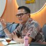 Anggota Komisi C DPRD Kota Bandung Aan Andi Purnama, saat audensi dengan warga komplek Griya Cempaka Arum (GCA), Kelurahan Rancanumpang Kecamatan Gedebage Kota Bandung, Senin 5 Juni 2023.