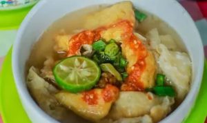 Batagor Kuah Enak di Bandung