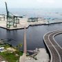 KONEKTIVITAS. Naba Transport menjadi pilihan penting sektor transportasi di Pelabuhan Patimban, Kabupaten Subang. (radarcirebon.com)