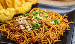 Cara Membuat Mie Gacoan, Dari Pada Beli Mening Bikin Sendiri ! Cara Membuat Mie Gacoan, Dari Pada Beli Mening Bikin Sendiri !