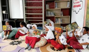 Dok. Perpustakaan desa (Perpusdes) Desa Mandalawangi, Kecamatan Cipatat, Kabupaten Bandung Barat. Rabu (7/6/2023). Foto Jabarekspres