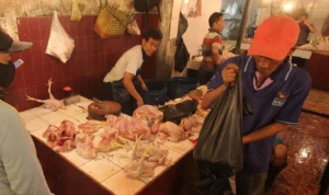 Harga Daging Ayam di Pasar Depok Meroket, Pedagang Keluhkan Ini!