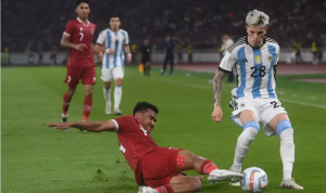 Asnawi (Timnas Indonesia) dan Garnacho (Timnas Argentina)