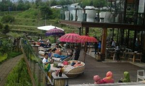 Dusun Bambu, Kuliner Bandung di Tengah Pesona Alam