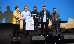 FPCI Gives Climate Hero Award to Professor Emil Salim
