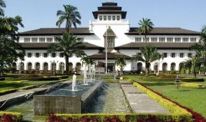 DPRD Kota Bandung Sebut Penerapan Perda Cagar Budaya Belum Optimal, Perlu Pengawasan dan Tindakan Khusus DPRD Kota Bandung Sebut Penerapan Perda Cagar Budaya Belum Optimal, Perlu Pengawasan dan Tindakan Khusus