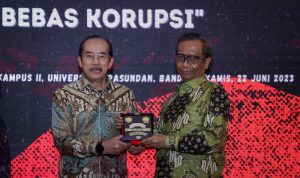 Kalangan Akademisi Universitas Pasundan Dukung RUU Perampasan Aset Disahkan! Dalam kuliah umum di Universitas Pasundan (Unpas) Menteri Polhukam RI, Mahfud MD mengaku optimis RUU ini akan disetujui.