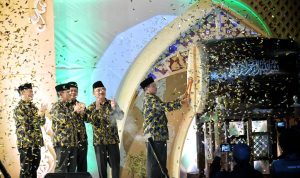 Uu Ruzhanul Buka STQH XVIII Tingkat Provinsi Jawa Barat Uu Ruzhanul Buka STQH XVIII Tingkat Provinsi Jawa Barat