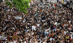 In the Aftermath of Police Shooting Teenagers, 175 People Arrested in France