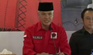 Ganjar Pranowo Bantah Isu Kontrak Politik dengan PDIP jika Dirinya Terpilih Jadi Presiden Ganjar Pranowo membantah isu kontrak politik dengan PDIP jika nantinya ia terpilih sebagai Presiden pada Pilpres 2024. Tangkjap layar YouTube/PDI Perjuangan.