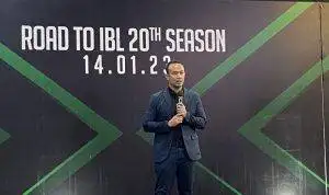 Direktur Utama IBL Junas Miradiarsyah memberikan pernyataan dalam acara “Media Day Road to IBL 2023” di Jakarta, Rabu (14/12/2022). (ANTARA/Shofi Ayudiana)