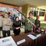 Lawan Polisi Sambil Acungkan Pedang, 2 Bang Jago di Kopo Akhirnya Ditangkap! Foto Agi Jabar Ekspres