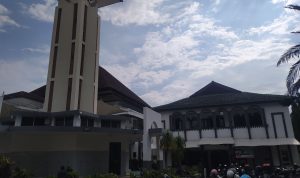 Kondisi Atap Sudah Tak Layak, Masjid Agung Cimahi Bakal Direhab Kondisi Atap Sudah Tak Layak, Mesjid Agung Cimahi Bakal Direhab / Cecep Herdi