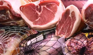 Tips Menyimpan Daging Kurban dengan Benar Agar Tidak Muda Bau