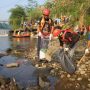 Indocement Dredges 16.3 tons of Waste on World Environment Day