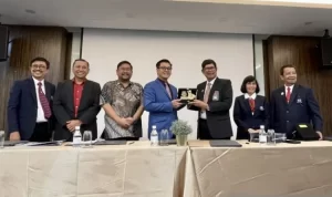 Konjen RI supports Makassar students in Malaysia Indonesian Consul General Supports PKN of Makassar Polytechnic Students in Malaysia