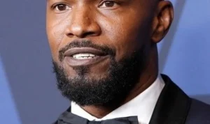 Jamie Foxx Terus Berjuang dengan Kondisi Kesehatan yang Mencekam Pasca Dua Bulan Dirawat