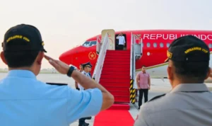 Jokowi Tiba di Aceh untuk Menyelesaikan non-yudisial HAM Berat Jokowi Tiba di Aceh untuk Menyelesaikan non-yudisial HAM Berat