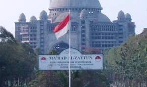 Ketua MUI Bidang Dakwah dan Ukhuwah, KH Muhammad Cholil Nafis bongkar hasil pendalaman polemik Ponpes Al Zaytun dan Panji Gumilang. PMJ News.