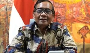 Menko Polhukam, Mahfud MD akan konfirmasi Tim Investigasi Gubernur Jabar, Ridwan Kamil terkait polemik Pondok Pesantren (Ponpes) Al Zaytun. ANTARA/Gilang Galiartha.