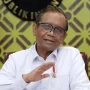 Menko Polhukam Mahfud Md dalami polemik Al Zaytun dari beberapa sumber yang pernah aktif di Ponpes tersebut. ANTARA/HO.Kominfo.