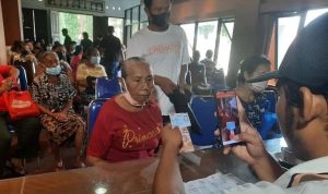Pemerintah pusat melalui Kementerian sosial (Kemensos) sampai saat ini masih mengeluarkan program Bantuan Pangan Non Tunai (BPNT).