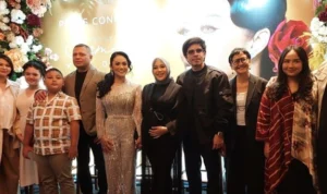 Kris Dayanti Boyong Keluarganya untuk Tampil dalam Konsernya yang bertajuk "Semesta Kris Dayanti" 