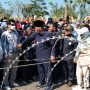 Pimpinan Pondok Pesantren (Ponpes) Al Zaytun, Panji Gumilang bungkam soal demo tapi sempat sapa ribuan massa dan wartawan. Radar Indramayu/Kholil Ibrahim.