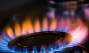 Insiden Mengerikan di Rawa Buaya: Tabung Gas Meledak, Satu Korban Menderita Luka Bakar Serius!
