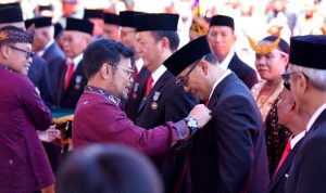 Plt Bupati Bogor Iwan Setiawan Raih Penghargaan Tanda Kehormatan Satyalancana Wira Karya dari Presiden