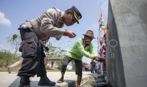 Polres Indramayu Bangun Tandon Air Bersih untuk Warga Polres Indramayu Bangun Tandon Air Bersih untuk Warga